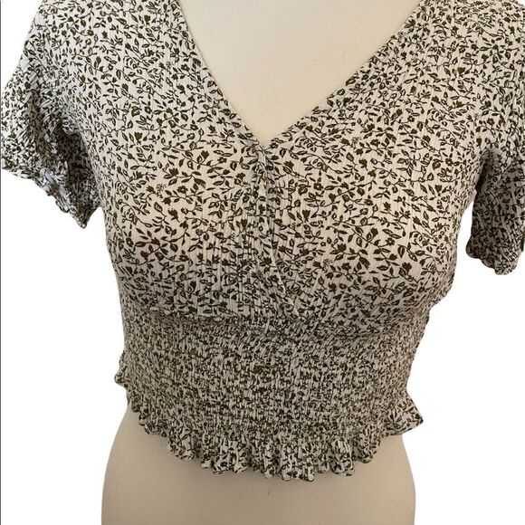PAPER CRANE cropped Ruched White blouse with green leaf print size small - Picture 6 of 9